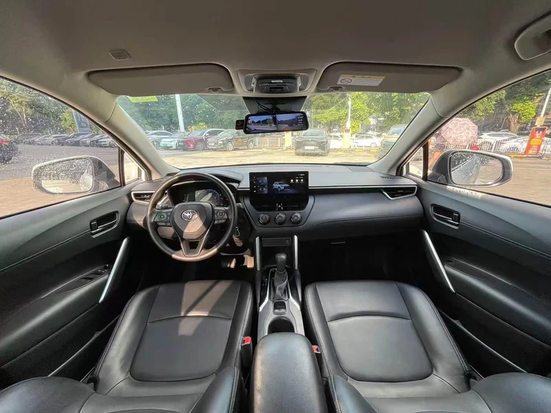 Toyota Corolla Cross — фото 14