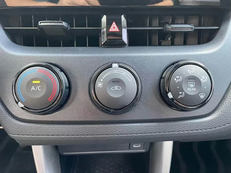 Toyota Corolla Cross — фото 18