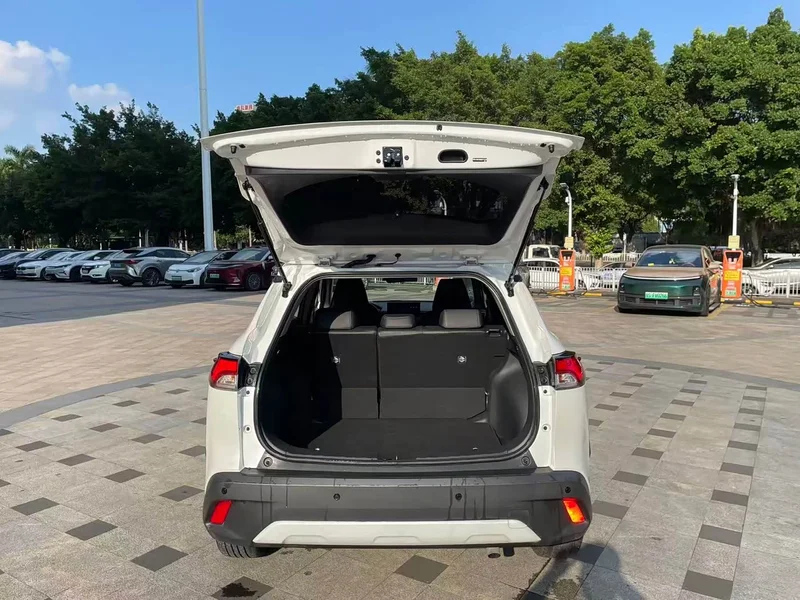Toyota Corolla Cross — фото 21