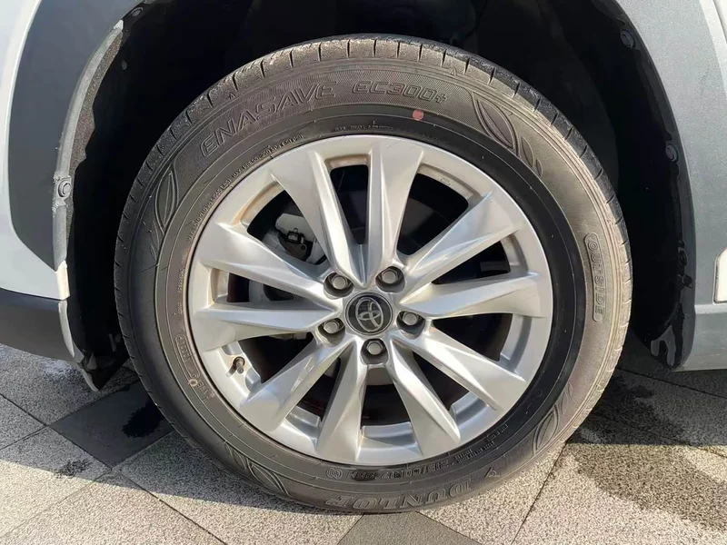 Toyota Corolla Cross — фото 22