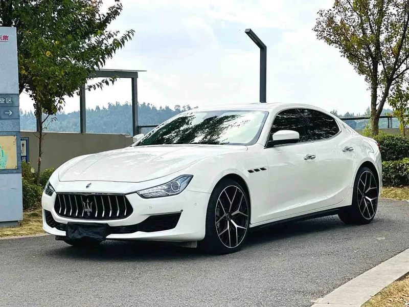 Maserati Ghibli — фото 1