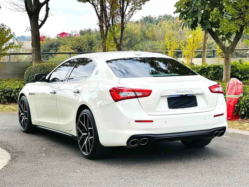 Maserati Ghibli — фото 11