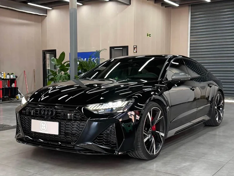 Audi RS 7 — фото 1