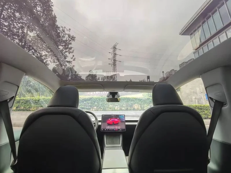 Tesla Model Y — фото 16