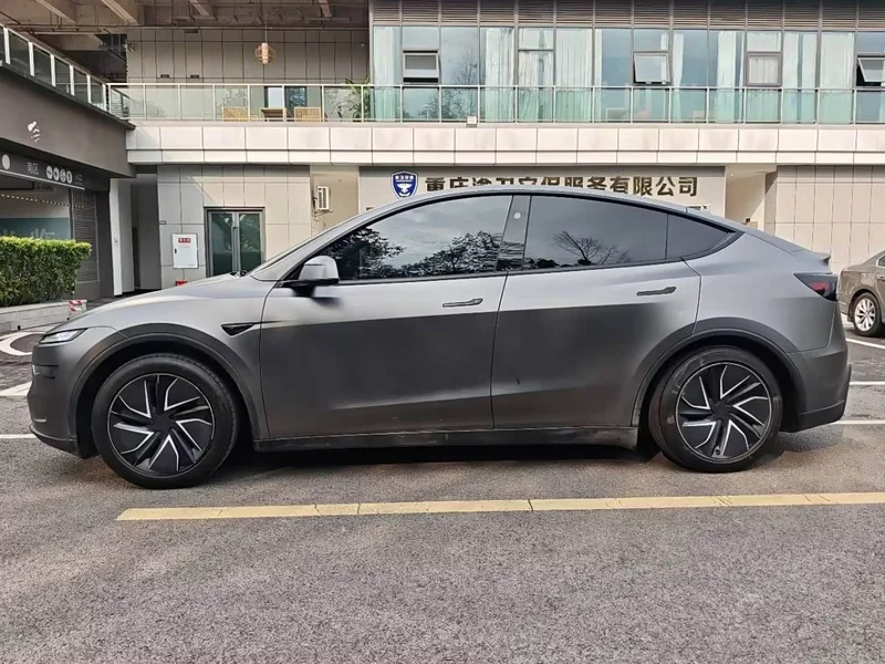 Tesla Model Y — фото 30