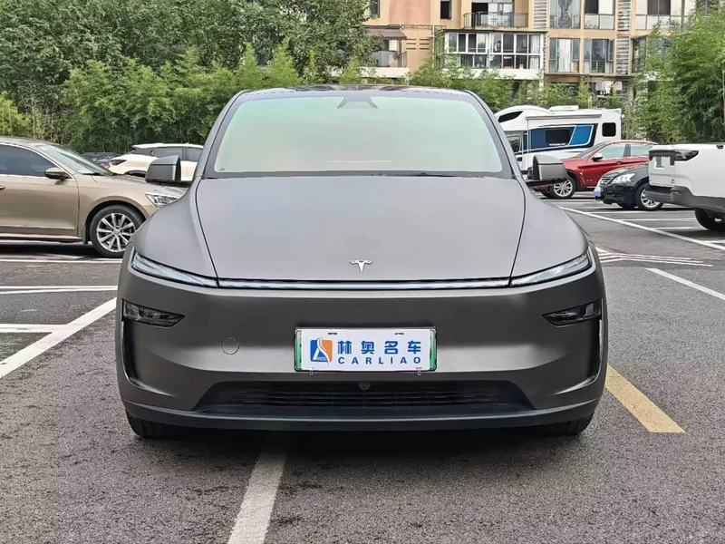 Tesla Model Y — фото 3