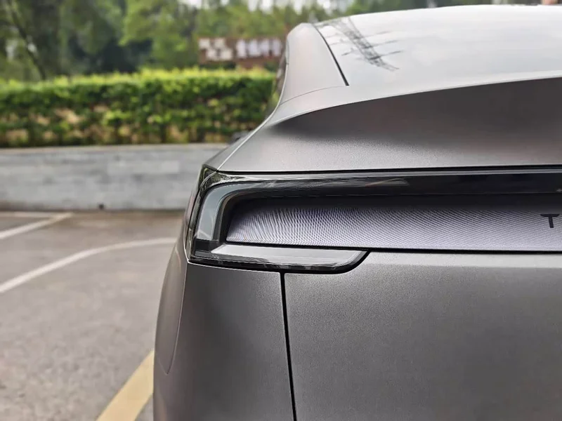 Tesla Model Y — фото 32