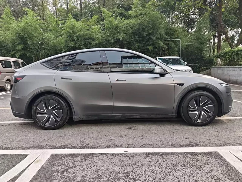 Tesla Model Y — фото 4