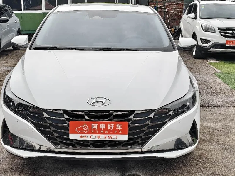 Hyundai Elantra — фото 2