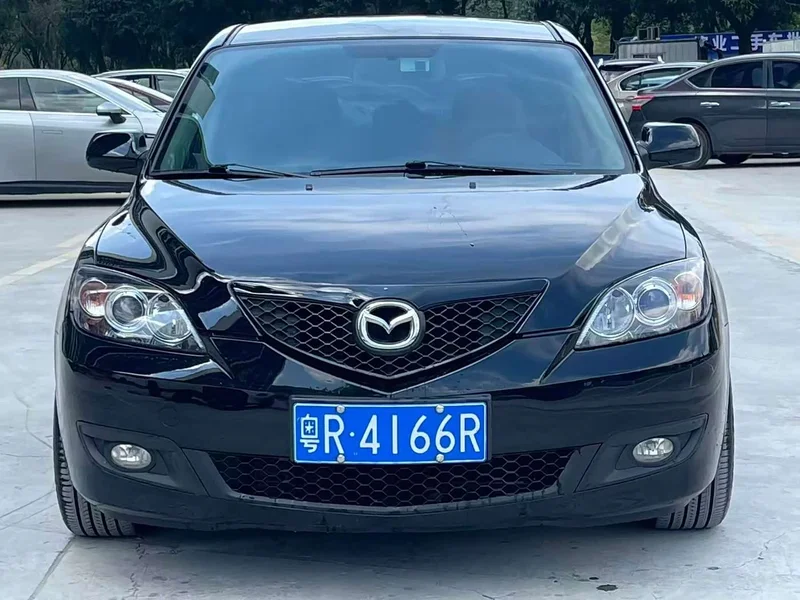 Mazda 3 — фото 2