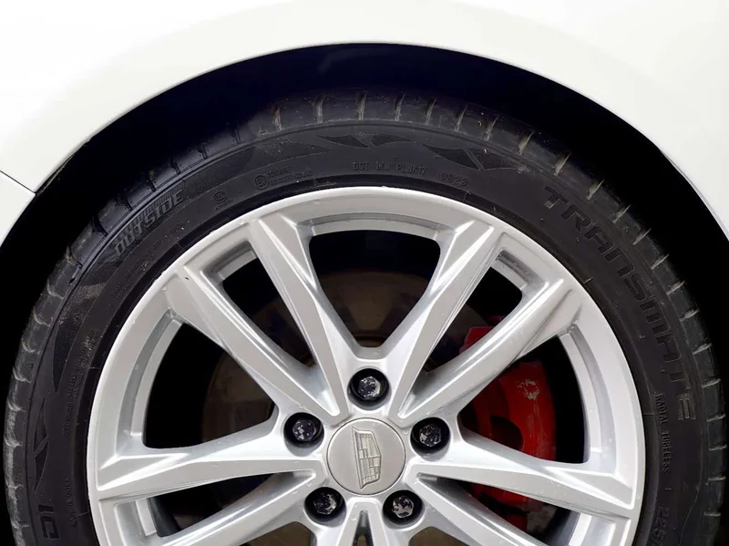 Cadillac CT4 — фото 14
