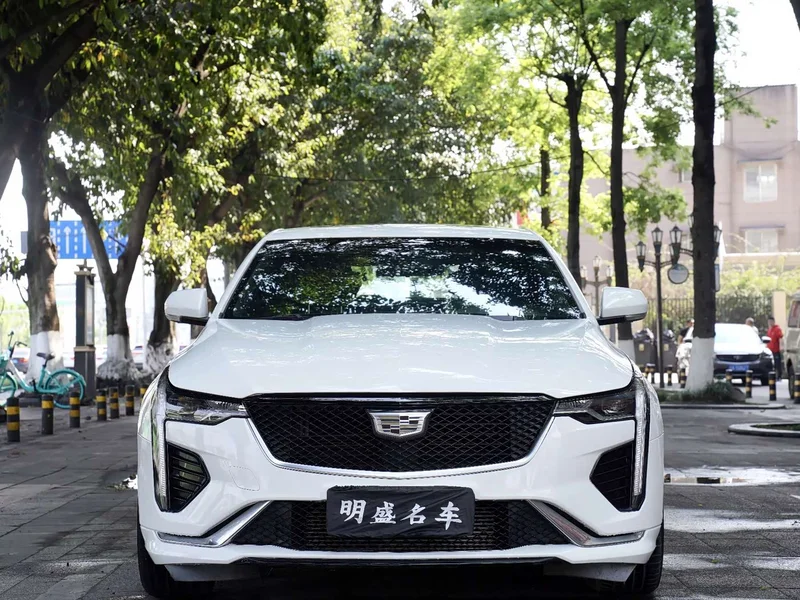 Cadillac CT4 — фото 2