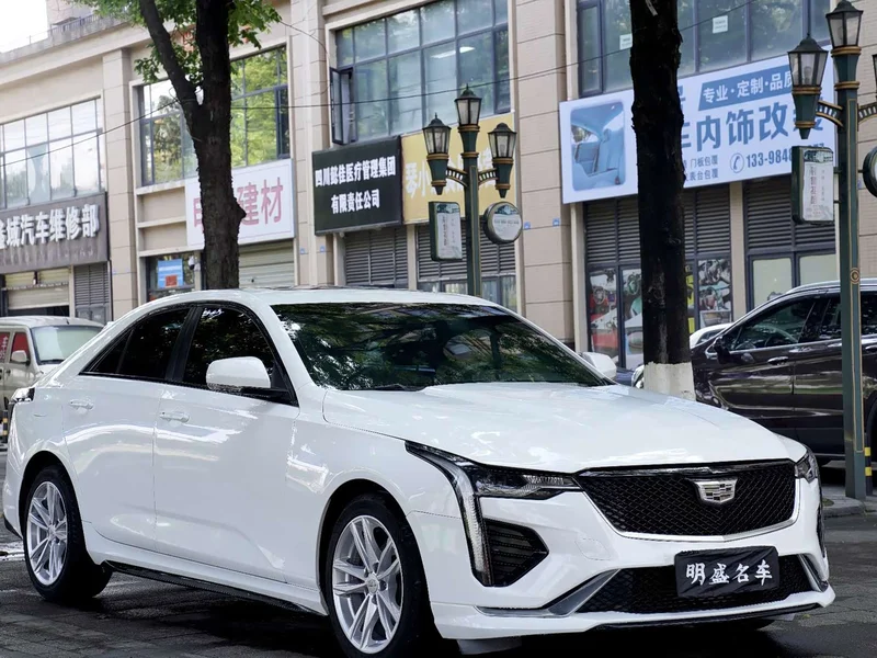 Cadillac CT4 — фото 3