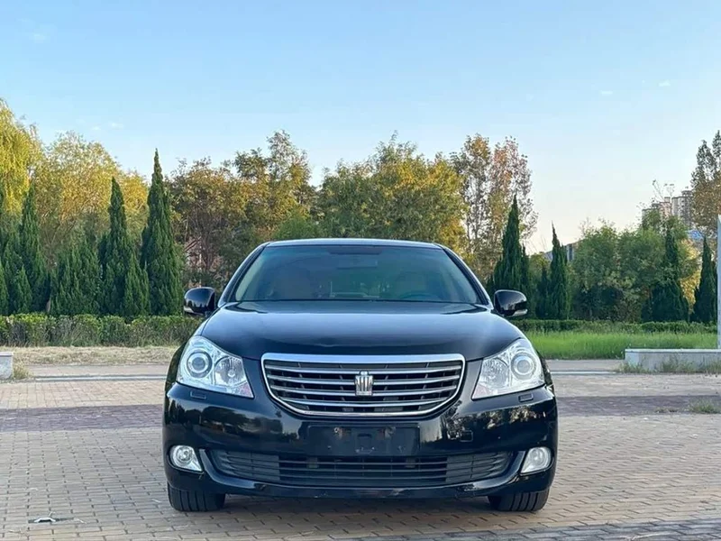 Toyota Crown — фото 2