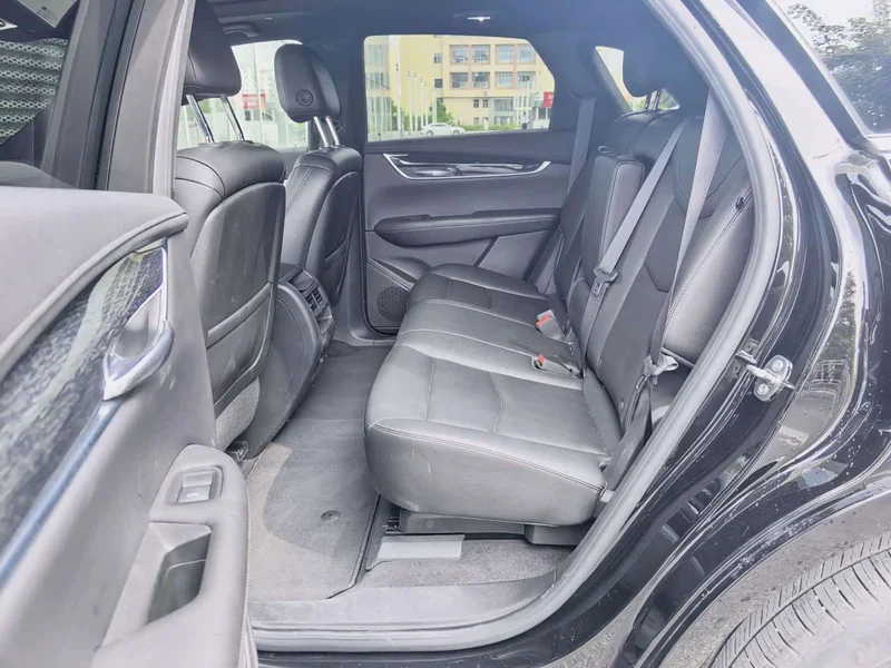 Cadillac XT5 — фото 11