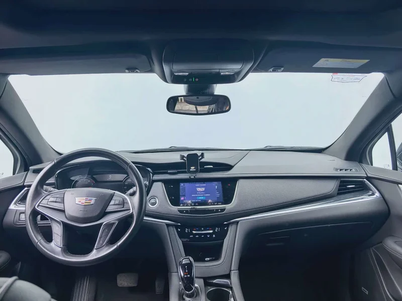 Cadillac XT5 — фото 14