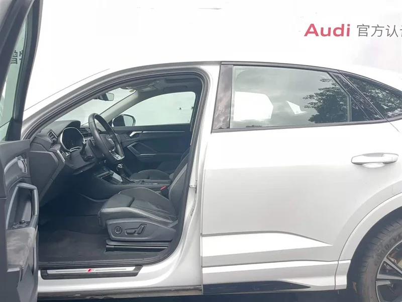 Audi Q3 Sportback — фото 12