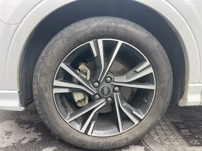 Audi Q3 Sportback — фото 20