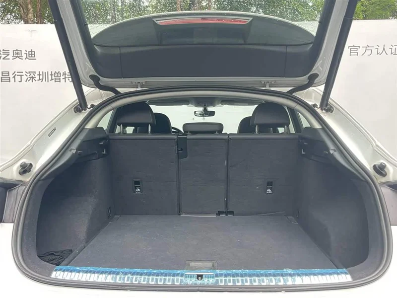 Audi Q3 Sportback — фото 9