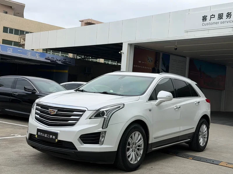Cadillac XT5 — фото 1