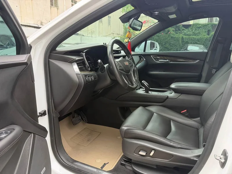 Cadillac XT5 — фото 9