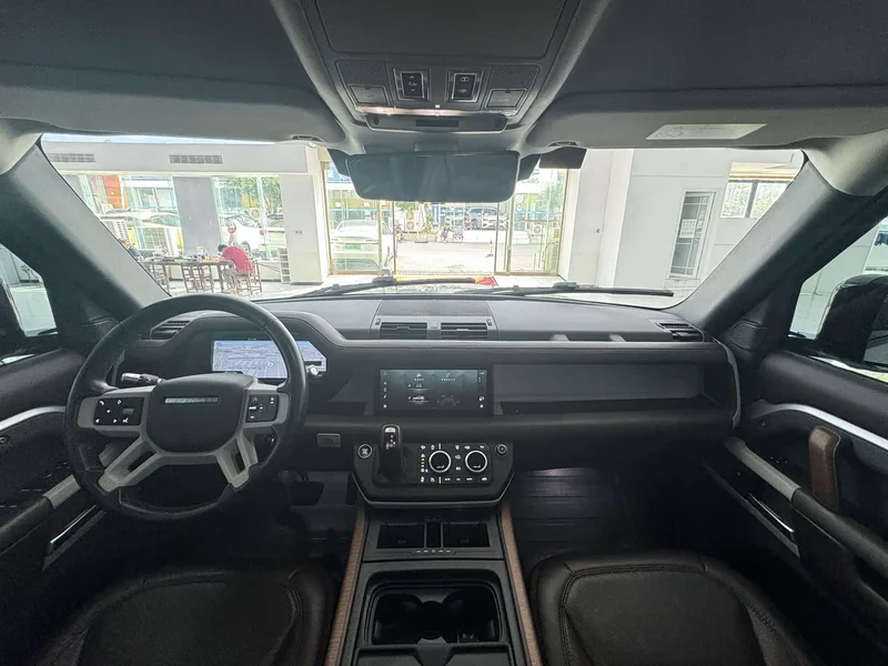 Land Rover Defender — фото 2