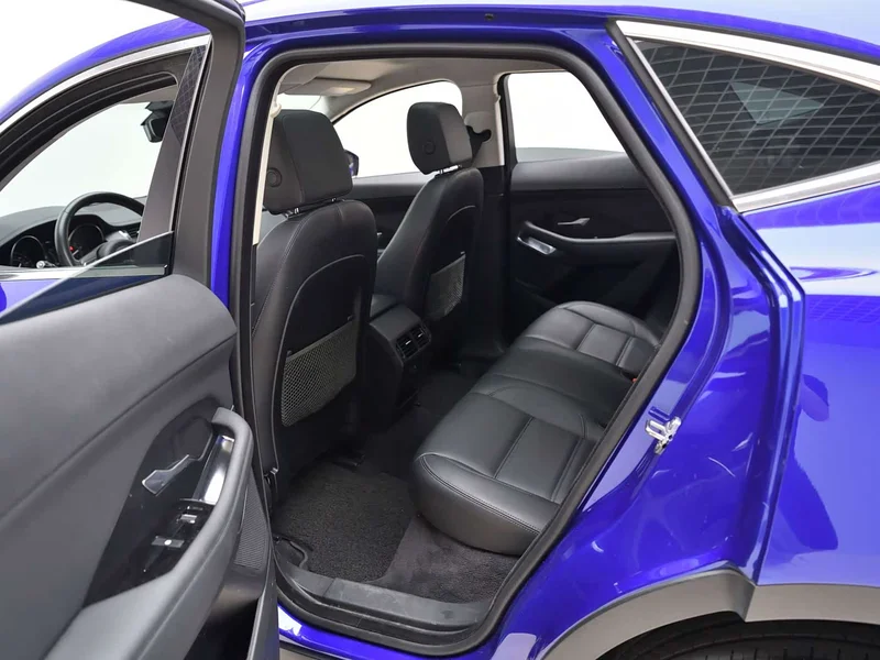 Jaguar E-PACE — фото 12