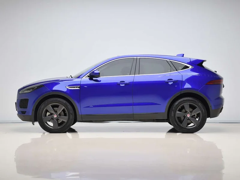 Jaguar E-PACE — фото 7