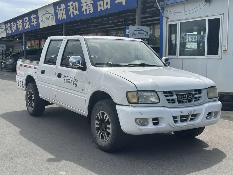 Isuzu Isuzu Pickup — фото 3