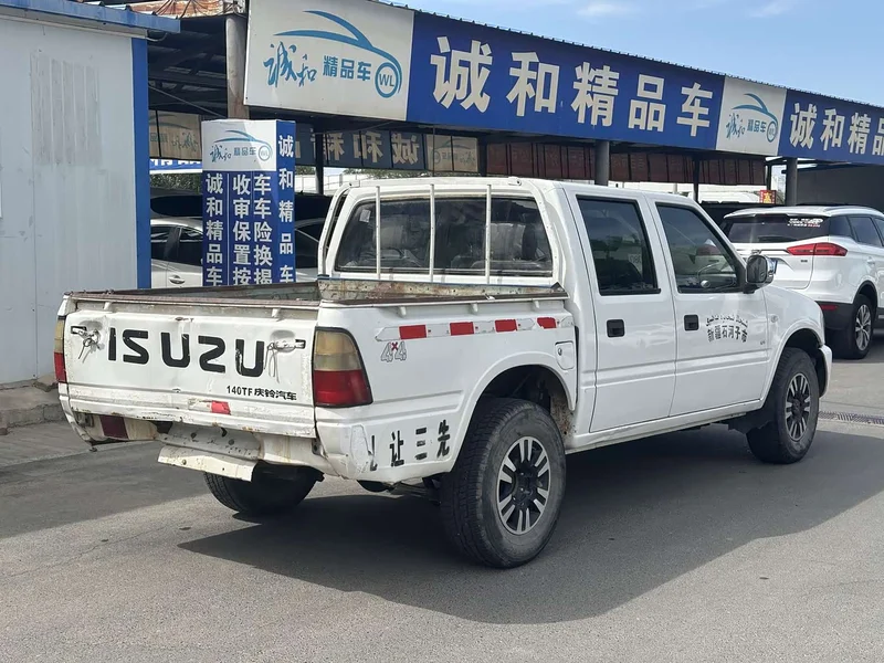 Isuzu Isuzu Pickup — фото 7