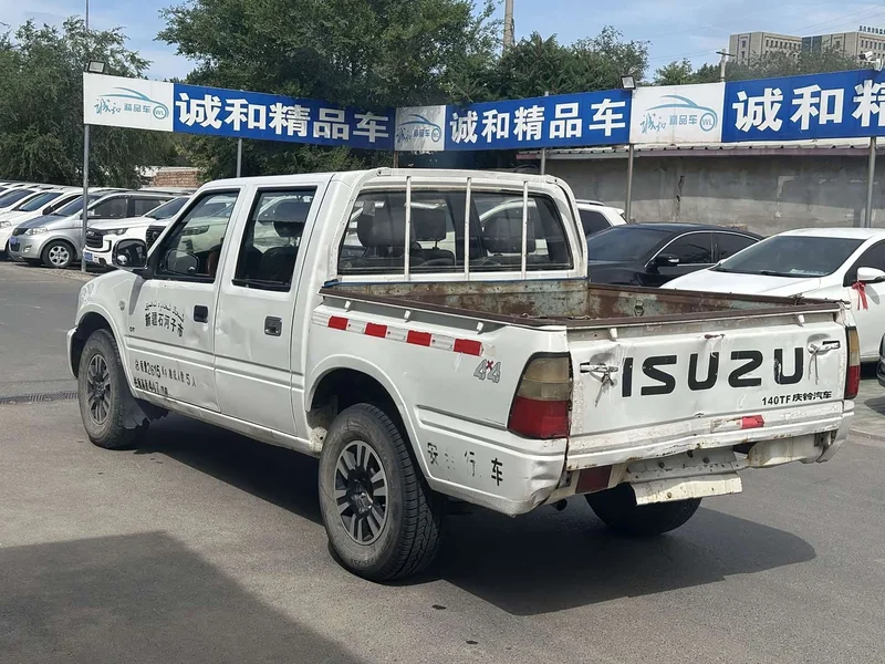 Isuzu Isuzu Pickup — фото 9