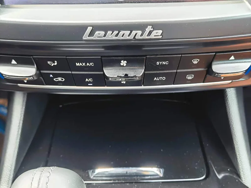 Maserati Levante — фото 19