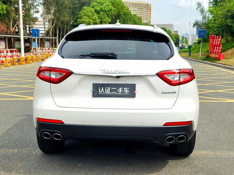 Maserati Levante — фото 6