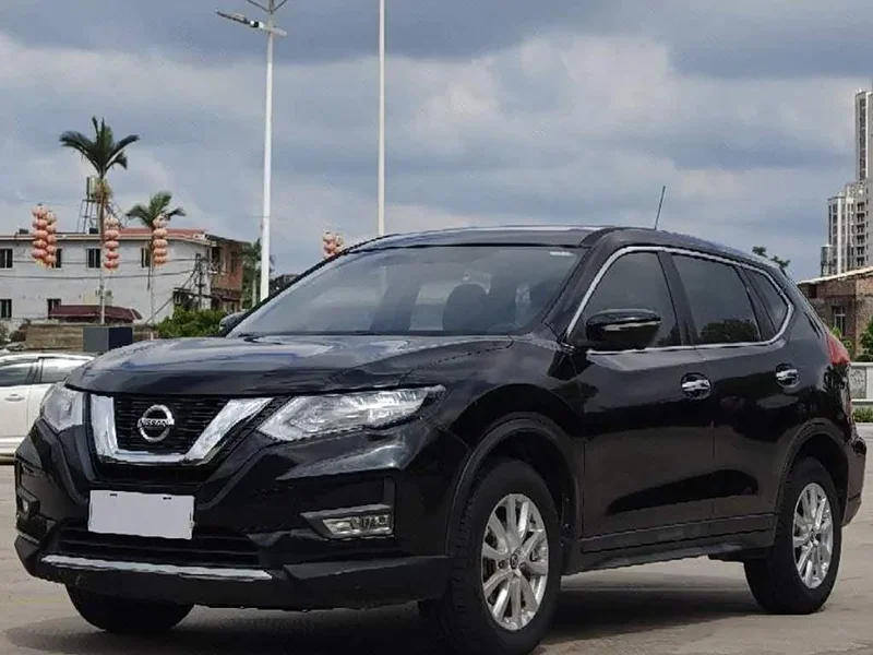 Nissan X-Trail — фото 1