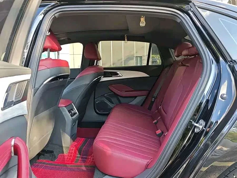 Hongqi H5 — фото 13