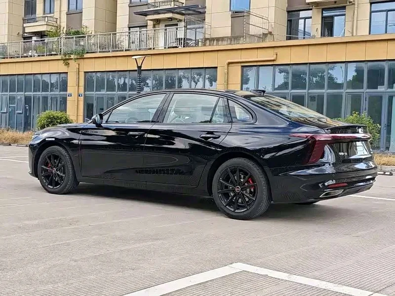 Hongqi H5 — фото 14
