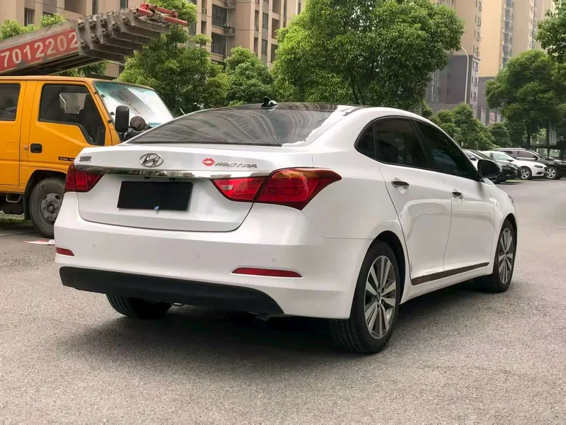 Hyundai Mistra — фото 13