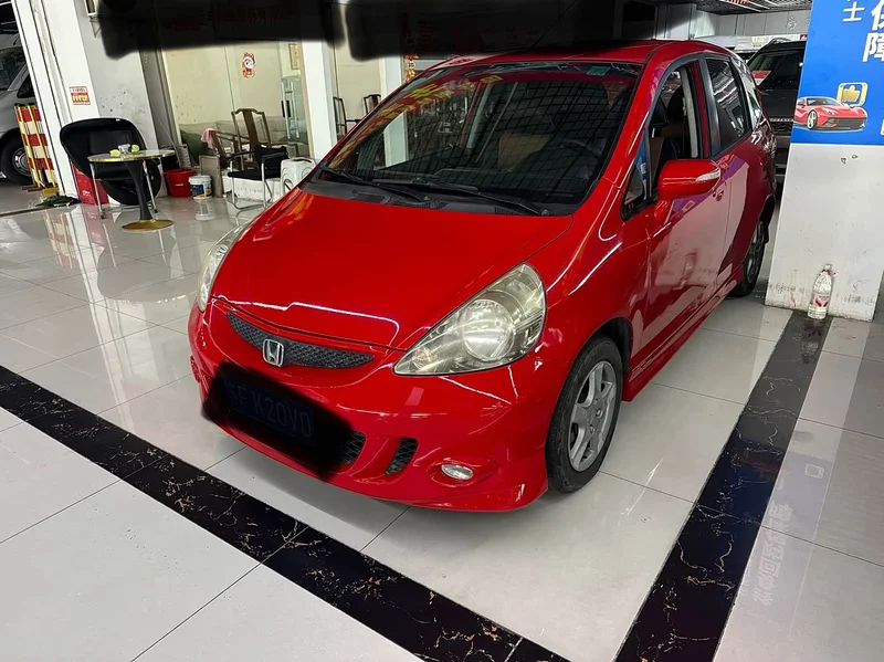 Honda Fit — фото 5