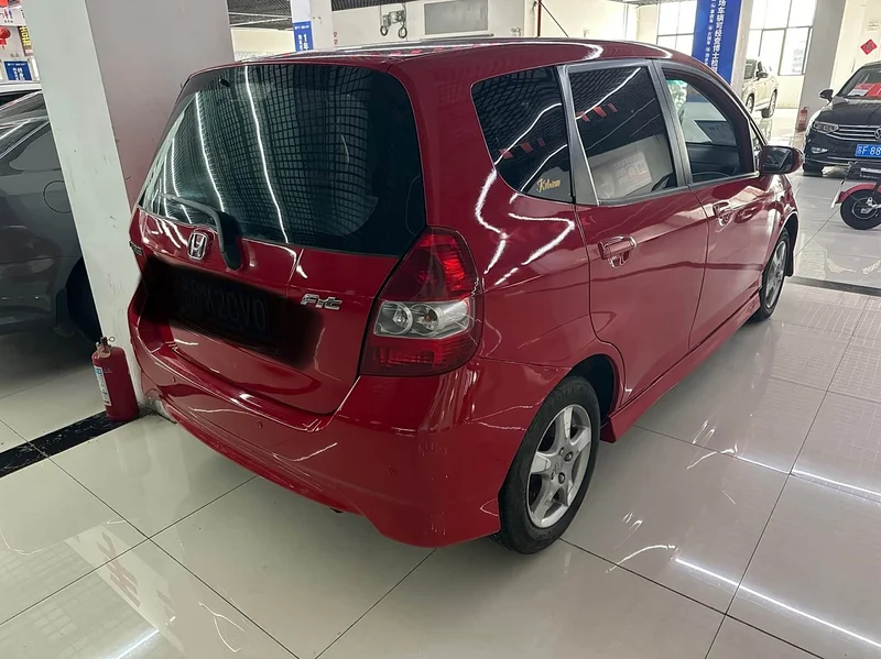 Honda Fit — фото 6