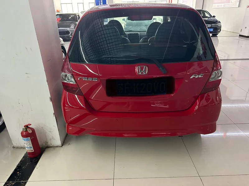 Honda Fit — фото 7