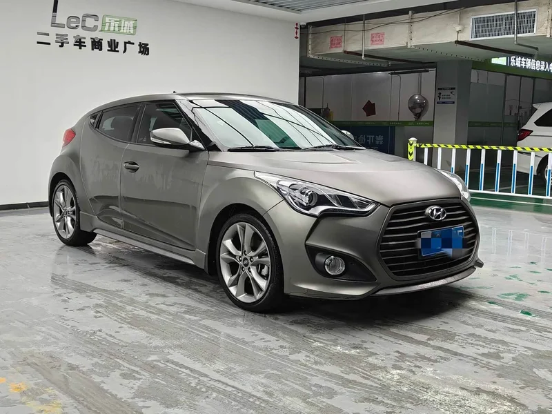 Hyundai Veloster — фото 3