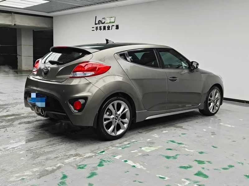 Hyundai Veloster — фото 4