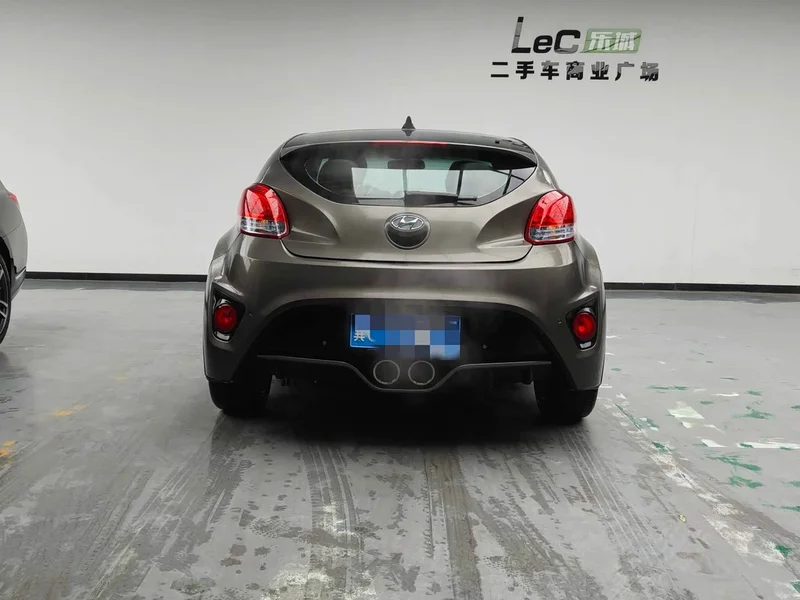 Hyundai Veloster — фото 5