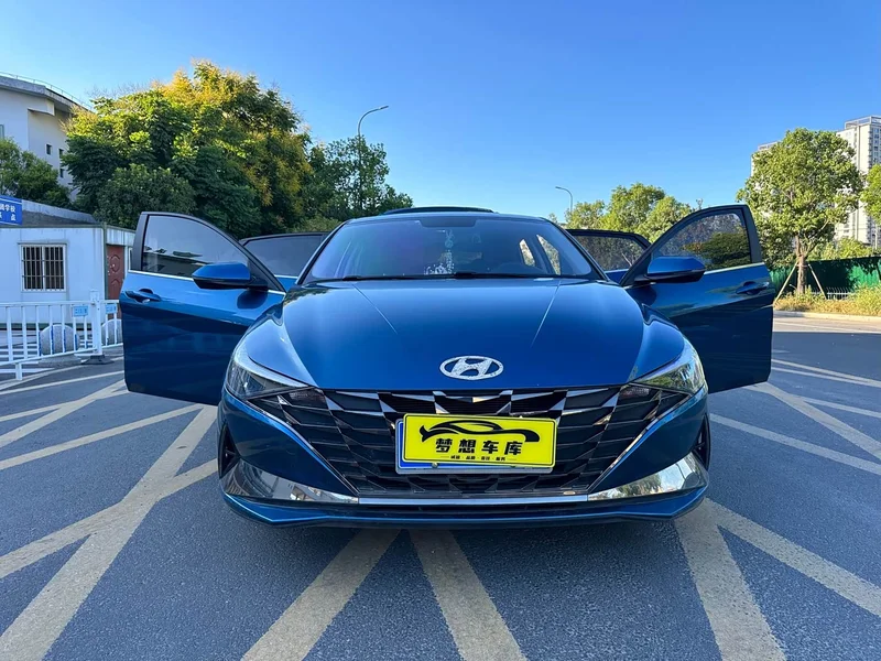 Hyundai Elantra — фото 8