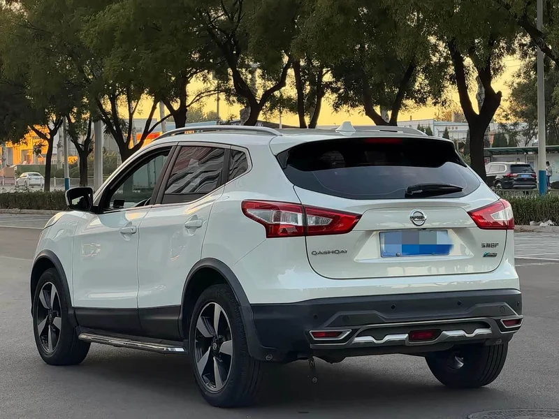 Nissan Qashqai — фото 4