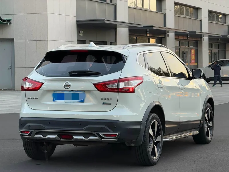 Nissan Qashqai — фото 6