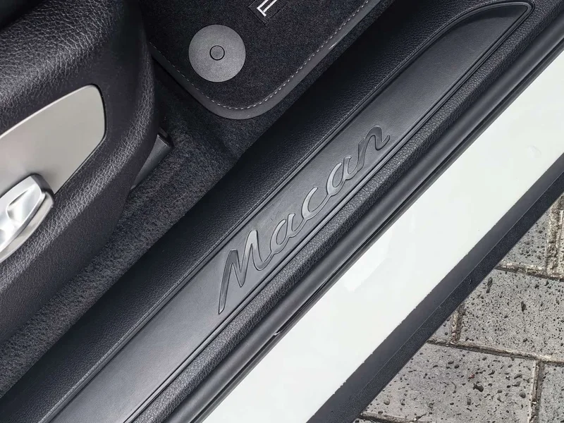 Porsche Macan — фото 15