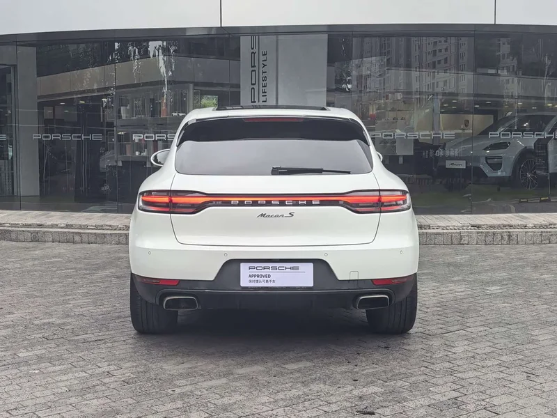 Porsche Macan — фото 19