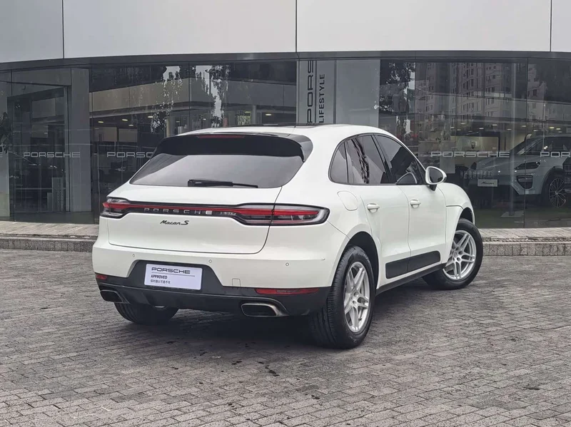 Porsche Macan — фото 20