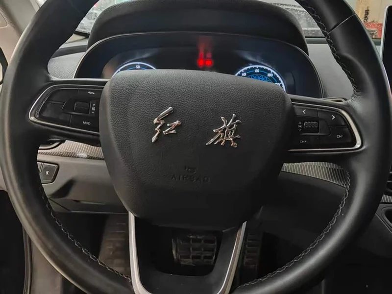 Hongqi E-QM5 — фото 7